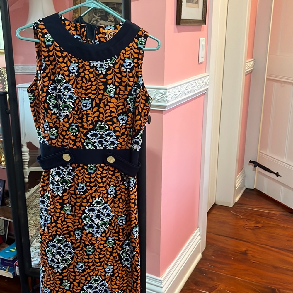 Classic Tory Burch sleeveless linen dress. Perfect with navy cardigan.